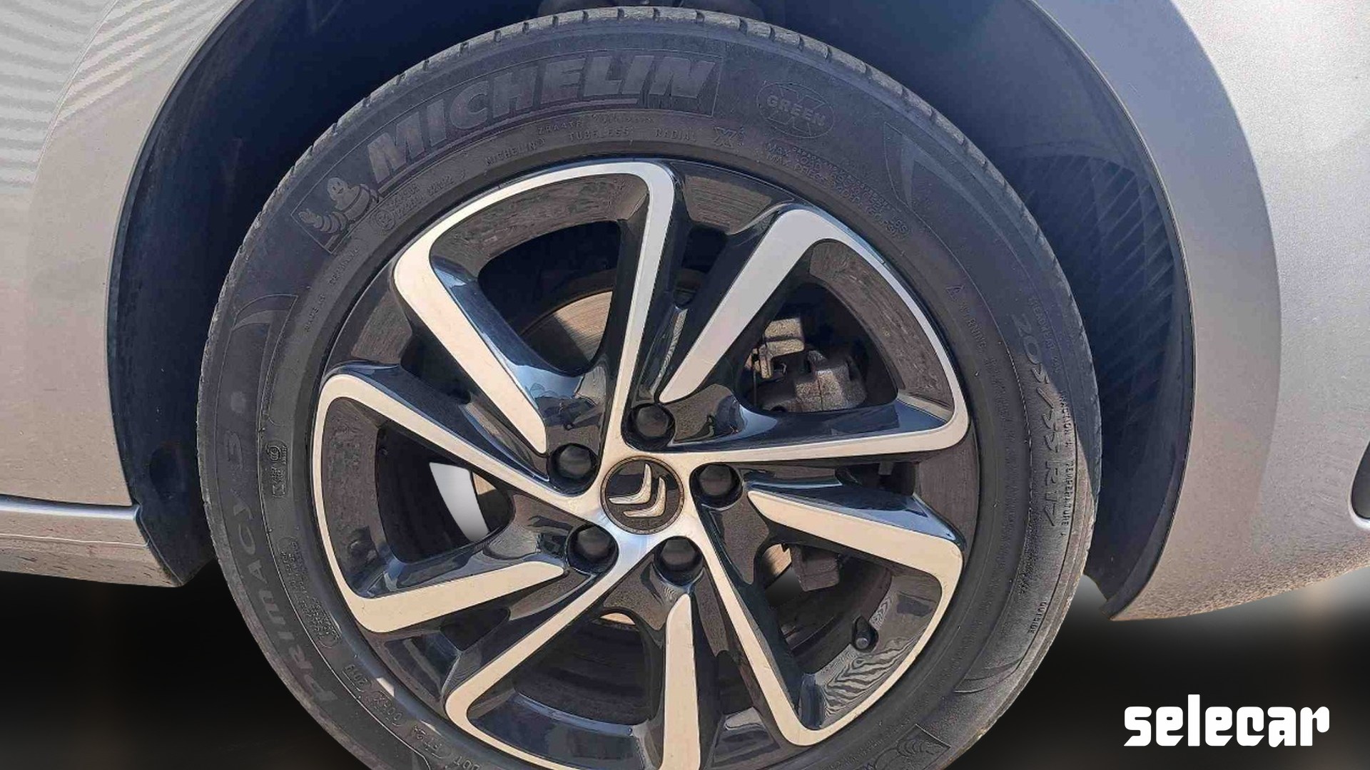 https://autorona-stills.cust.nl.phyron.com/repo/U75679/bg-removal-29bd6b8927e61328e6a05a60928113e06850c0501bd291d889c82f74619d4d81.jpg?date_last_modified=1780586686&_u=639161906862791980